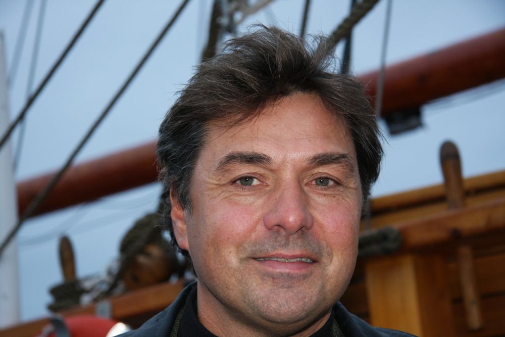 GLEDELIG: Sjøfartsdirektør Olav Akselsen er glad færre personer omkommer eller blir skadet på skip.
