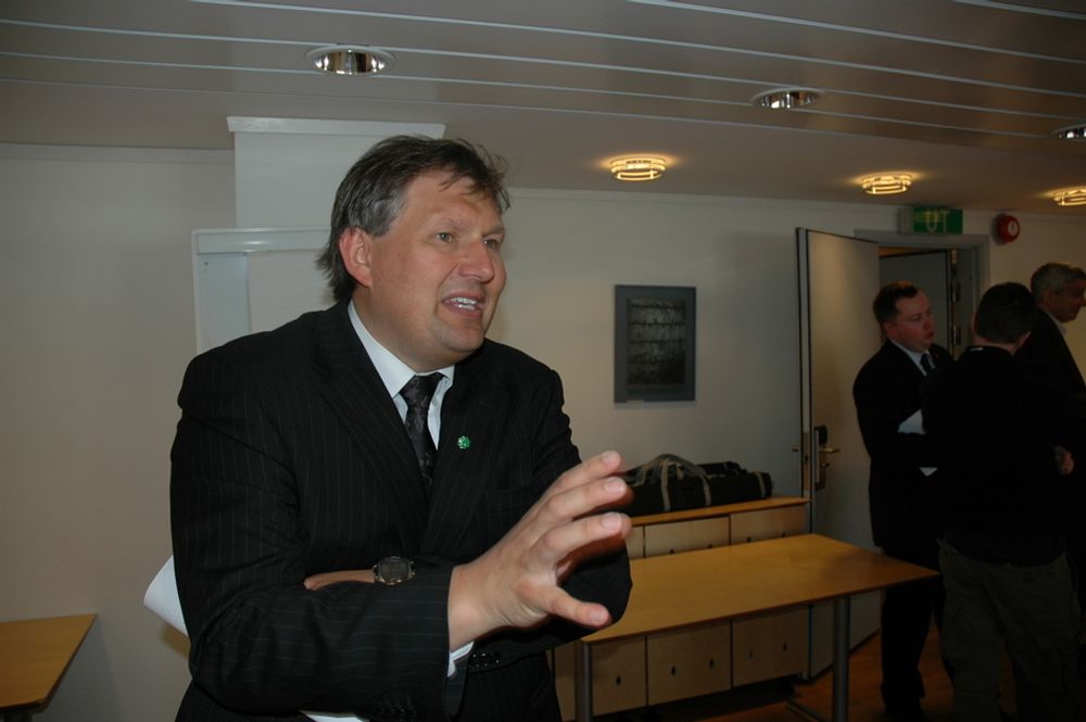 RYDDIG: Terje Riis-Johansen kommer ikke til å legge seg opp i hvilke prosjekter StatoilHydro satser på, men er glad for at selskapet satser på havvind i Storbritannia.