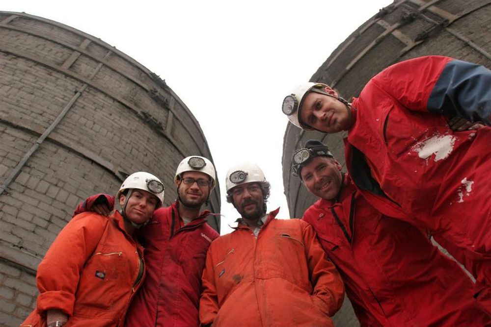 Greenpeace-aktivistene "The Kingsnorth Six" klatret opp i skorsteinen på kullkraftverket Kingsnorth i 2007. Juryen i rettssaken som fulgte frikjente dem fordi de kjempet mot klimaendringer.