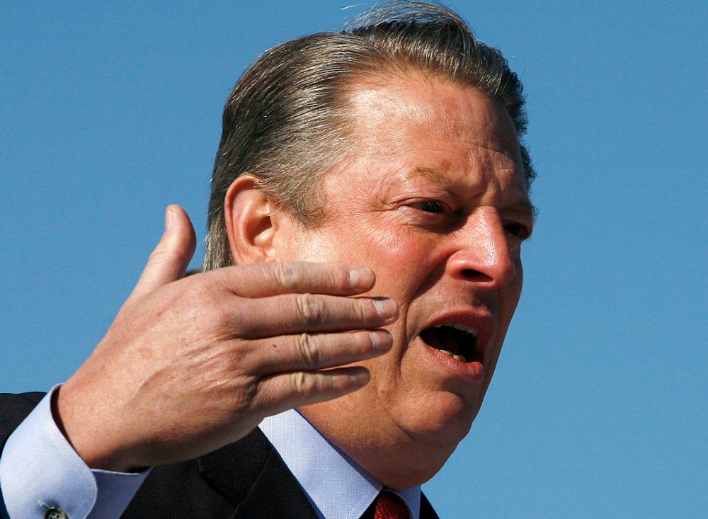 PrISVINNER: Al Gore fikk fredsprisen for stt foredrag. Nå må han trekke noe av informasjonen han har brukt.