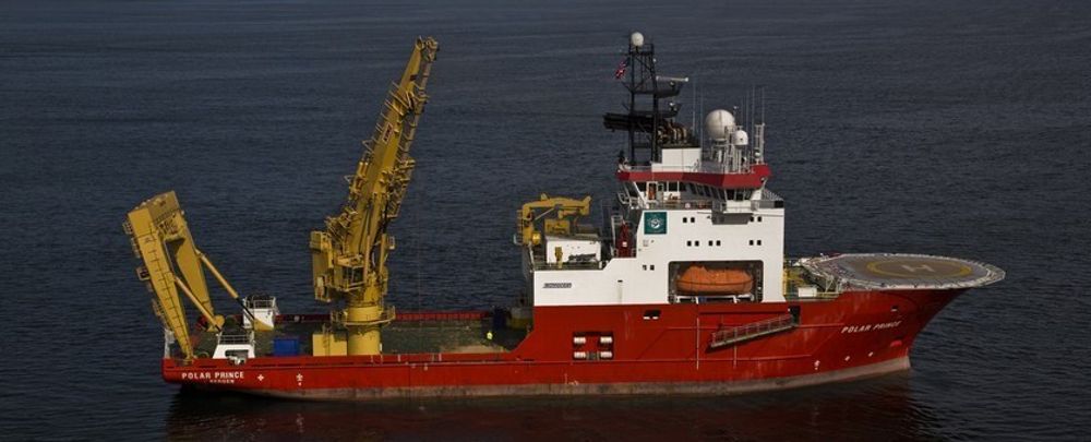 Polar Prince har operert ROV ned til nesten 4.000 meters under inspeksjon av det havarerte tankskipet Prestige i 2003.