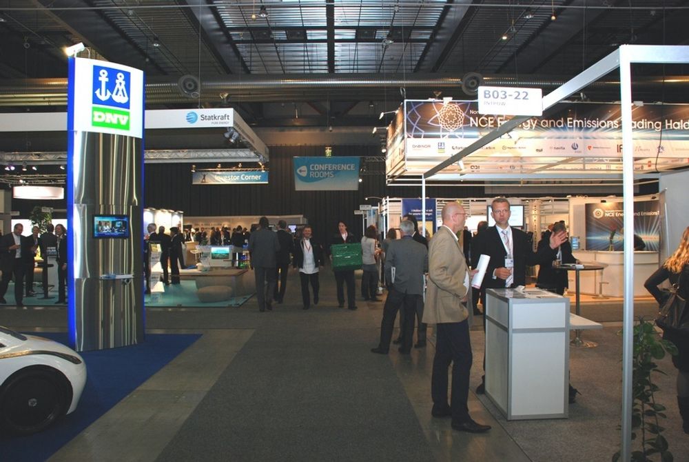 NEREC-KONFERANSEN: Messeområdet i Lillestrøm er dekket av utstillinger om fornybar energi. Utstillerne her vil få stor nytte av et felles norsk-svensk grønt sertifikatmarked. Men svenskene er ikke sikre på at det kommer.