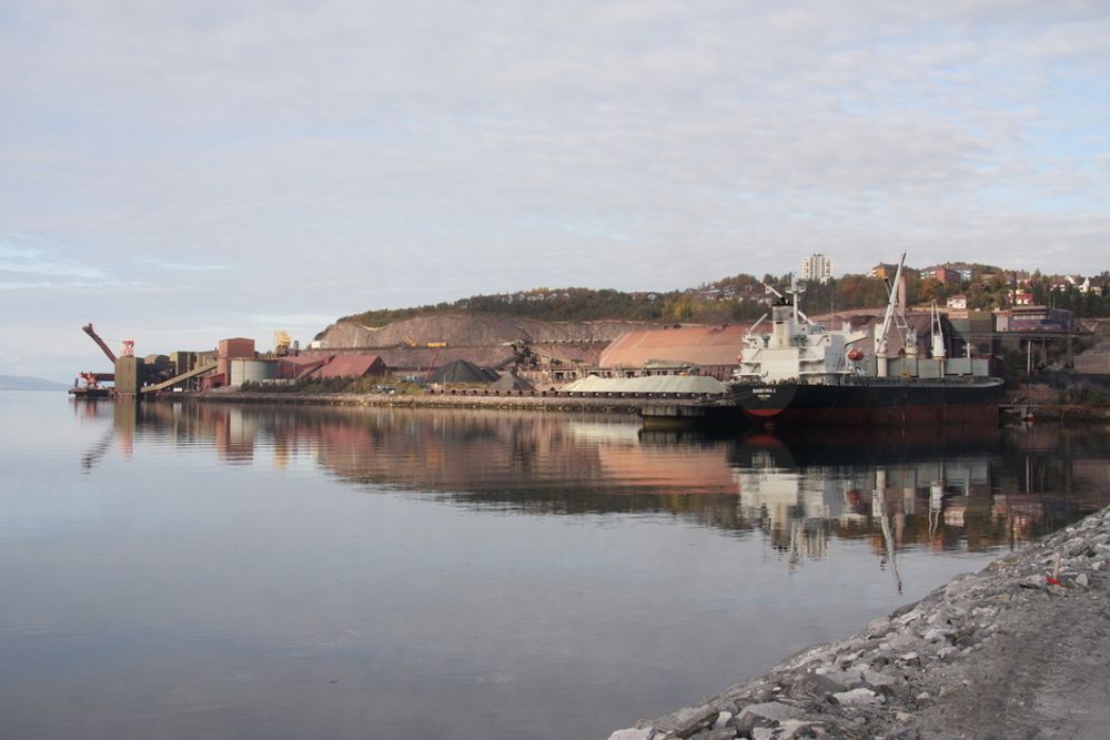 MINDRE VOLUM: Utskiping av malm fra Narvik havn gikk ned de tre første månedene i år. Det slår ut i statistikken for Nordland.
