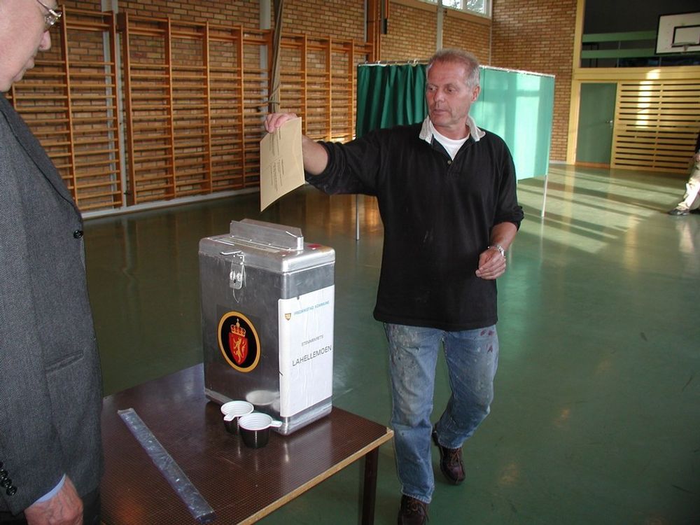 SLUTT: Hvis e-valgprosjektet lykkes, blir det slutt på de tradisjonelle urnene.
