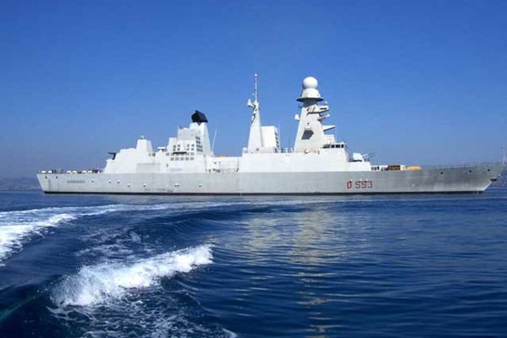 KAMPKLAR: Italia sender en av sine fregatter til kamp mot sjøpirater utenfor Afrikas Horn. På bildet: Fregatten Andrea Dori