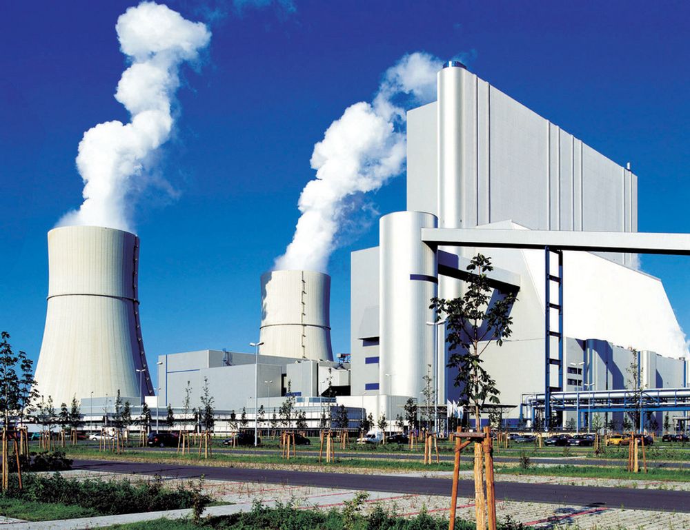 CO2 VERSTING: Ved brunkullsverket Schwarze Pumpe skal Vattenfall bygge et pilotanlegg for å finne nye metoder for CO2-fritt kullkraftverk. Arbeidet ventes kommersielt om 15 år.