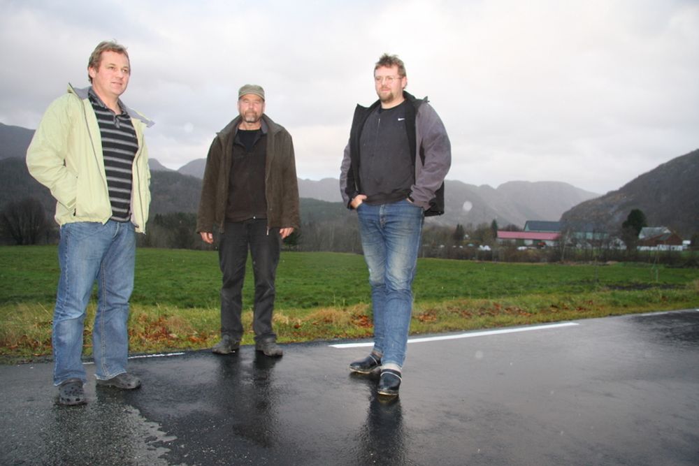 Øyvind Ullestad, Arne Ritland og Reidar Helmikstøl ønsker på hver sin kant å bygge kraftverk, men møter motstand hos Lyse.
