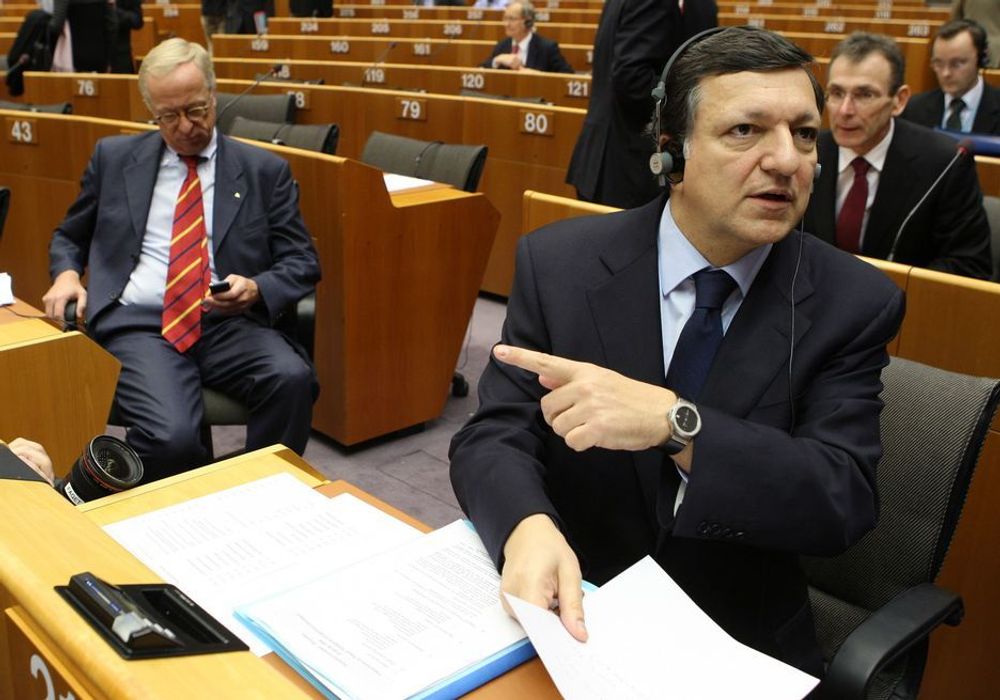 KLIMAPAKKE: EU-kommisjonens president José Manuel Barroso kunne onsdag endelig legge fram konkrete forslag til hvordan EU skal kutte en femdel av drivhusgassene innen 2020.