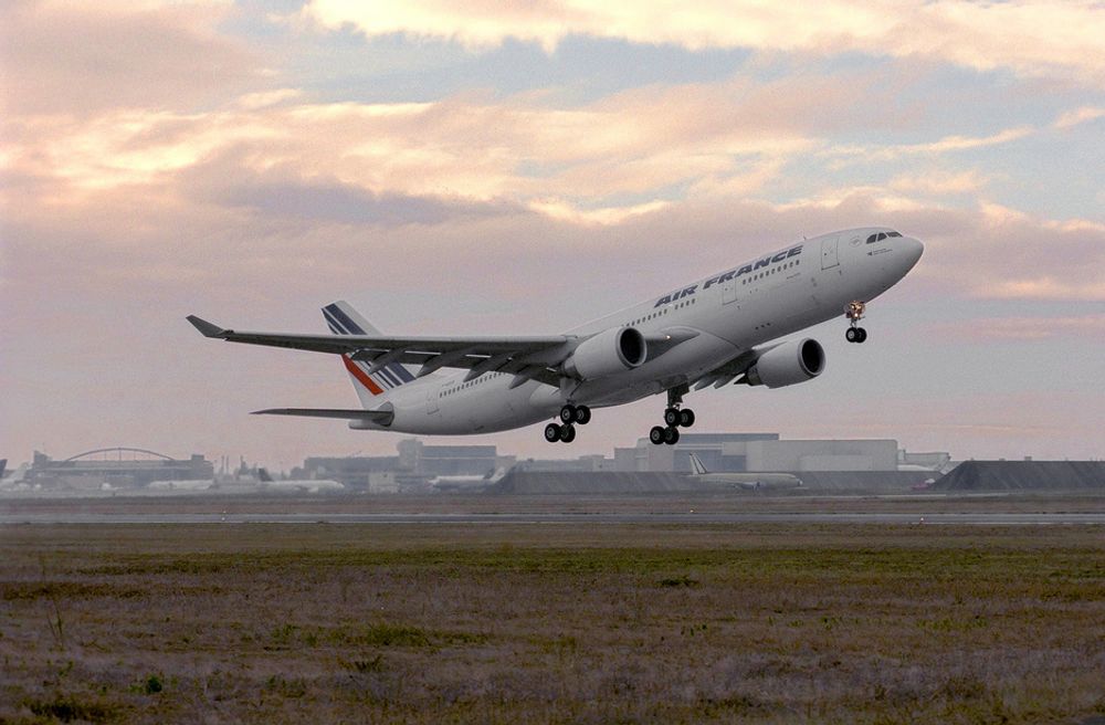 Et Air France-fly av typen Airbus A330 krasjet i Atlanterhavet natt til 1. juni. Det spekuleres i om ising på de såkalte pitotrørene var årsaken.