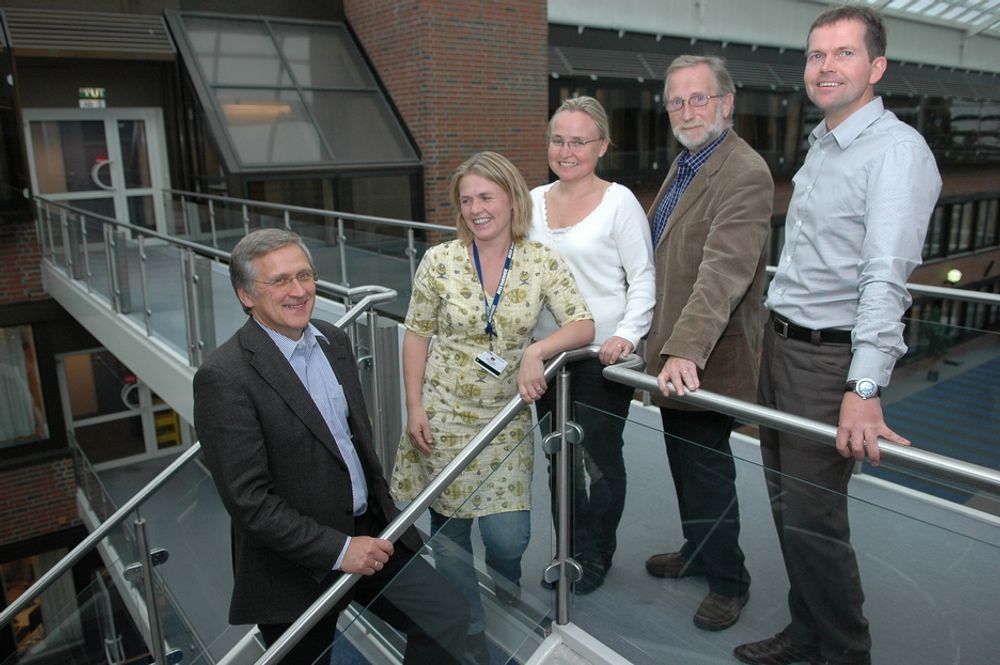 UTVIKLET TESTANLEGGET: Denne gjengen utviklet tesanlegget for Aker Clean Carbon. Fra venstre Oscar Graff, Vibeke Andersson, Ann-Helen Haaland, Svein Klemetsen og Knut Sanden.