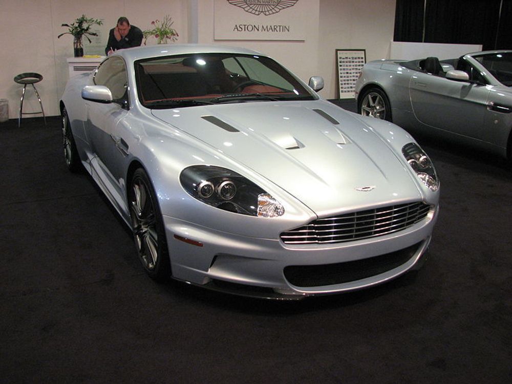 NYTT: Aston Martin DBS er bilen Daniel Craig / James Bond kjørte i den siste Bond-filmen Casino Royale.