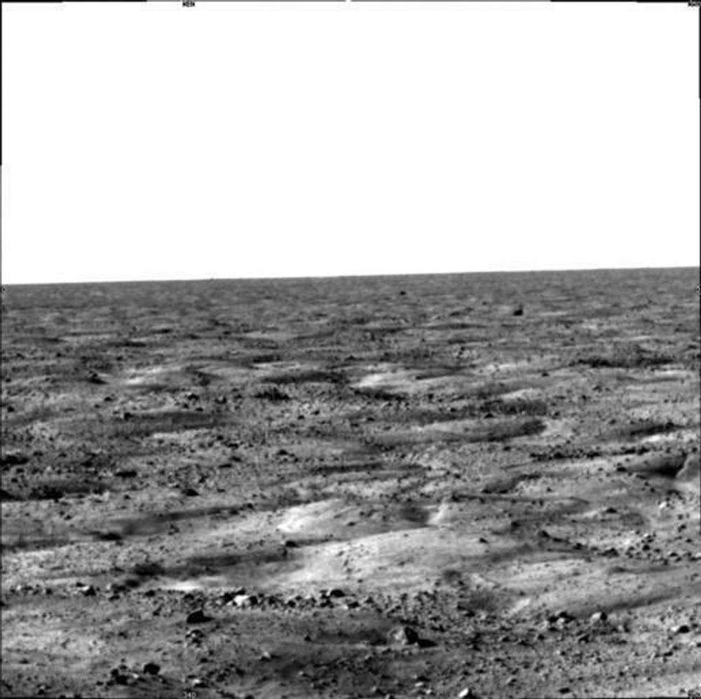 Slik ser Mars ut fra romsonden Phoneix. Foto: NASA/JPL-Caltech/University of Arizona