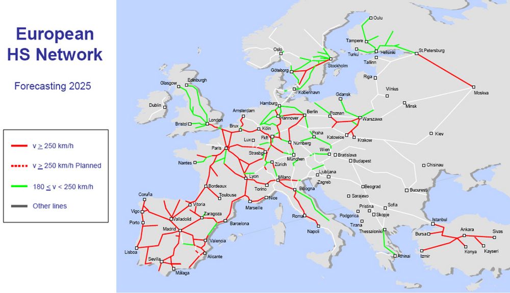 Slik kan jernbanenettet i Europa se ut i 2025. De røde linjene er høyhastighetsbaner (dimensjonert for 250 km/t og raskere) og de grønne linjene er spor som tåler mellom 180 og 250 km/t. Norge markerer seg med en liten grønn prikk, nemlig strekningen fra Oslo S til Oslo lufthavn Gardermoen.