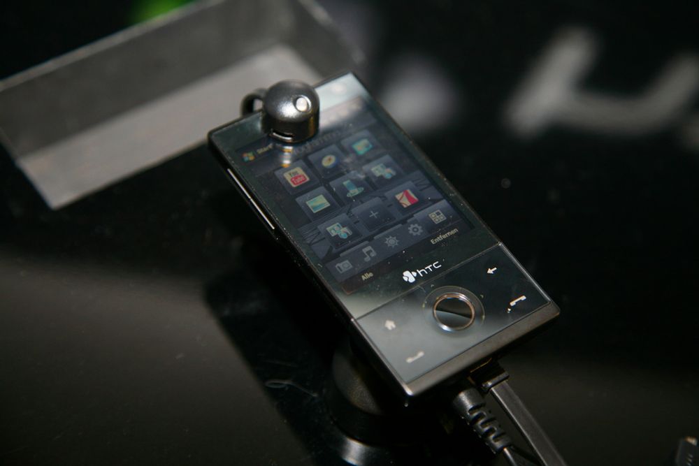 IFA: HTC Diamond er selskapets utfordrer til Apples iPhone.