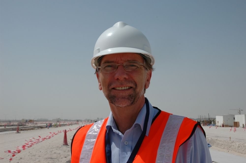 FRA ALUMINIUM TIL SVILLER: Erik Smith, som blant annet har vært prosjektdirektør for Qatalum-prosjektet i Qatar, skal lede den eksterne styringsgruppa for Follobanen og Jernbaneverket.