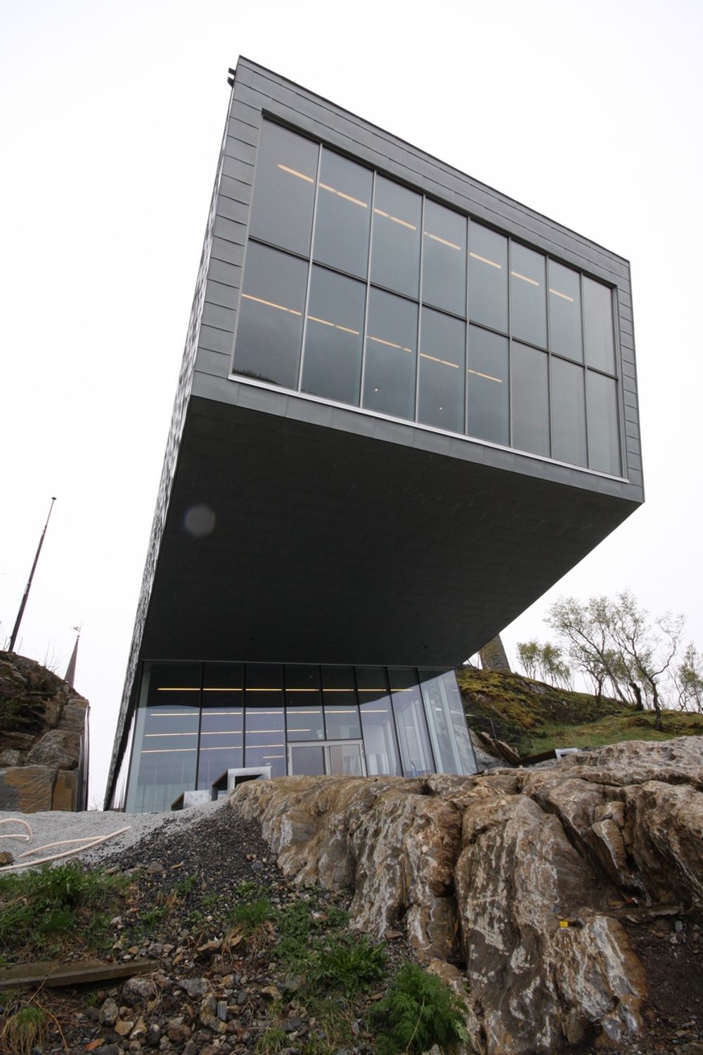 Petter Dass-museet er et moderne og flott bygg med mye fancy utstyr - men digitalt avsondret fra omverdenen.