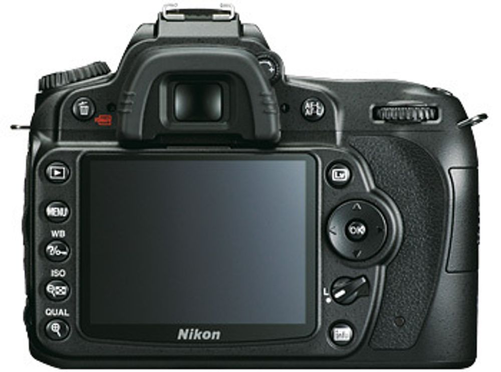 Nikon D90 er utstyrt med en tretommers LCD-skjerm på 920.000 punkter.
