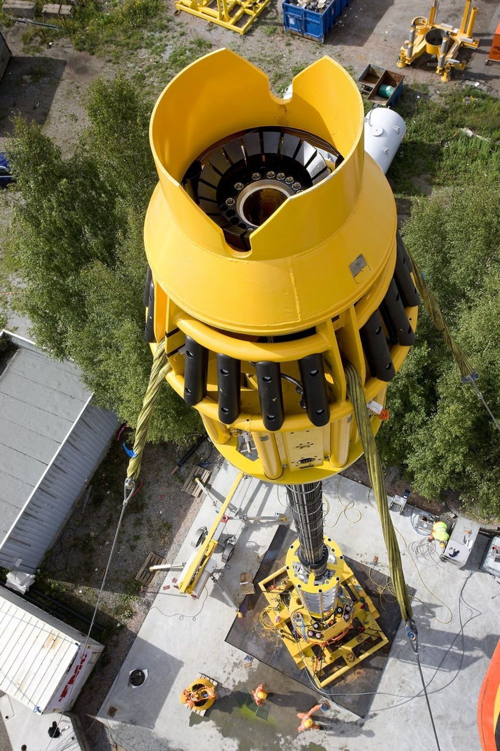 32 METER: Eneheten for lett brønninervensjon rager 32 meter over et brønnhode.