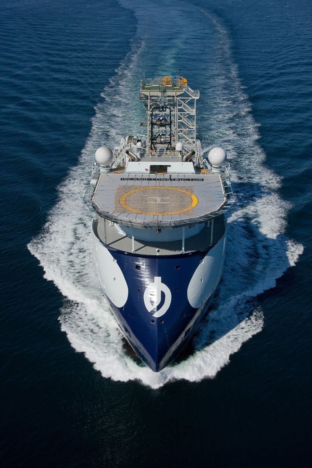 Det er Island Constructor, en Ulstein SX121 bygd ved Ulstein Verft, som av Offshore Support Journal (OSJ) er blitt kåret til «Ship of Year 2008».