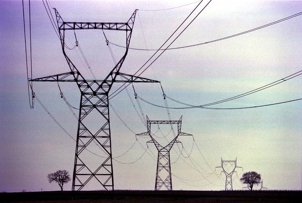 HØY ALDER: Også i Europa er strømnettet farlig nær slutten av sin levetid.