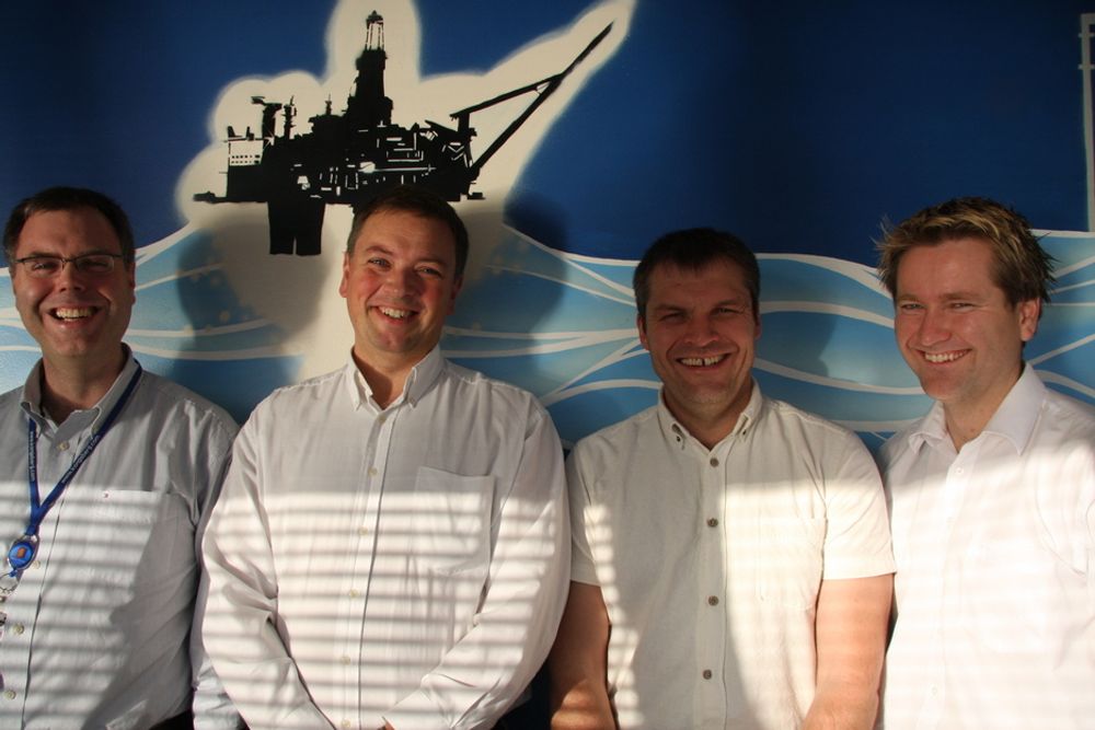 Disse fire karene i Kongsberg Intellifield er stolte over å ha vunnet Ingeniørbragden 2008. Fra v: Rune Skarbo, Espen Kristensen, Olav Revheim og Jan Kåre Igland.