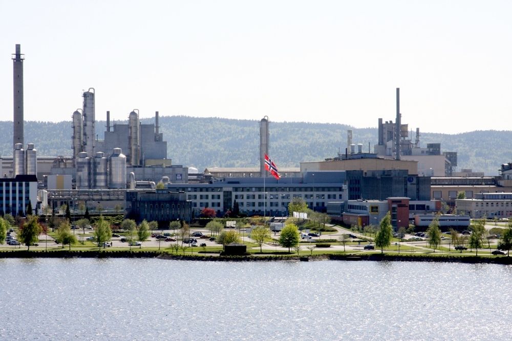 PILOTFABRIKK: Her i Herøya industripark i Porsgrunn bygger Hydro en pilotfabrikk for fremstilling av superrent silisium.