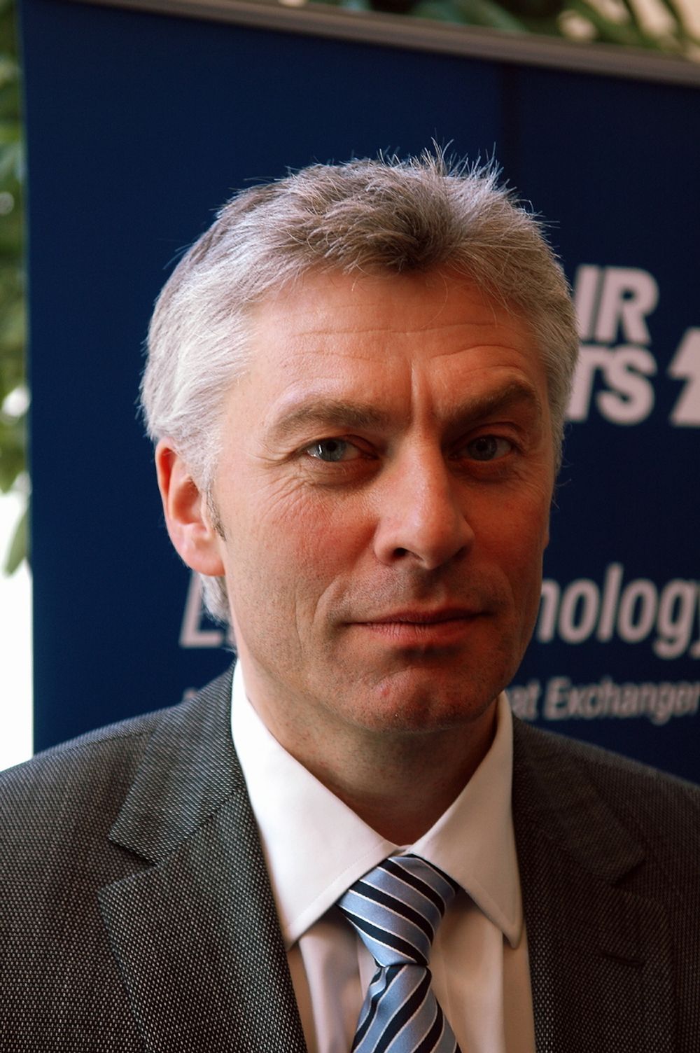 Simen Liehung er ansatt som administrerende direktør i Aker Kværner fra mars. I april vil selskapet bytte navn til Aker Solutions ASA.