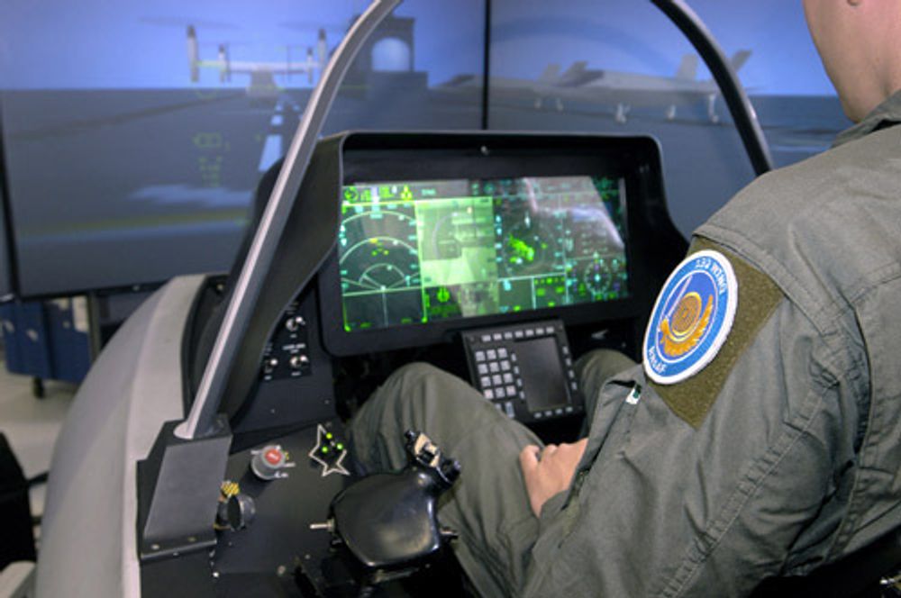 Lockheed Martin kommer til Bodø med en fullskalamodell av JSF og denne JSF-simulatoren.