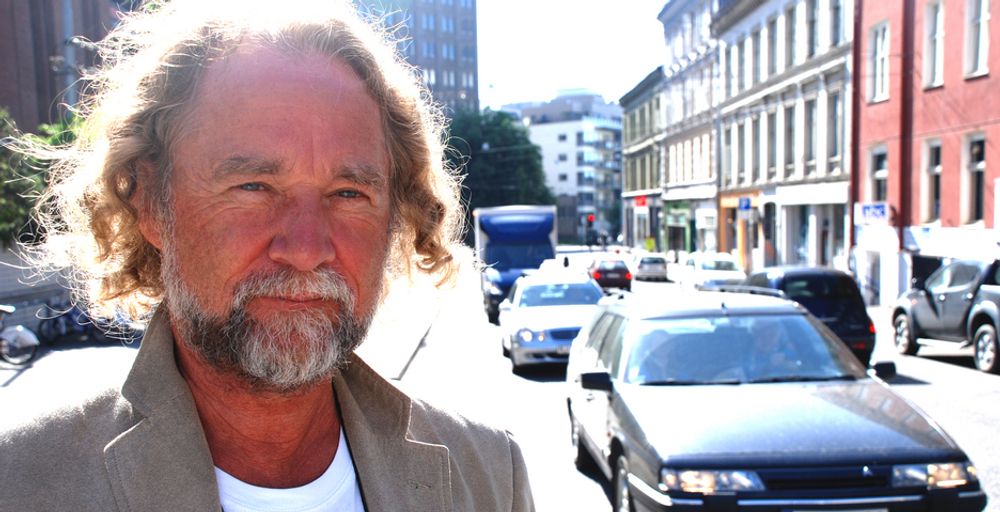 Karl Georg Høyer er professor ved Høgskolen i Oslo og leder forskningsprogrammet Teknologi, design og miljø.