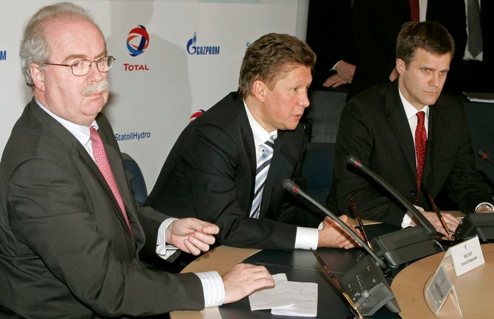 Mektig trio: StatoilHydro-sjef Helge Lund, Totals øverste leder Christophe de Margerie og Gazproms Alexei Miller samarbeider om utbyggingen av det gigantiske Sjtokman-feltet.