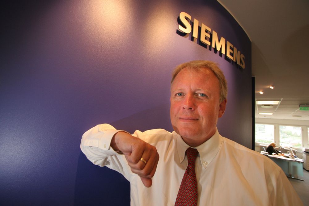 Siemens-direktør Per Otto Dyb mener hurtigladere kan trekke så mye strøm i en kort periode at deler av nabolag kan få problemer med strømtilførselen.