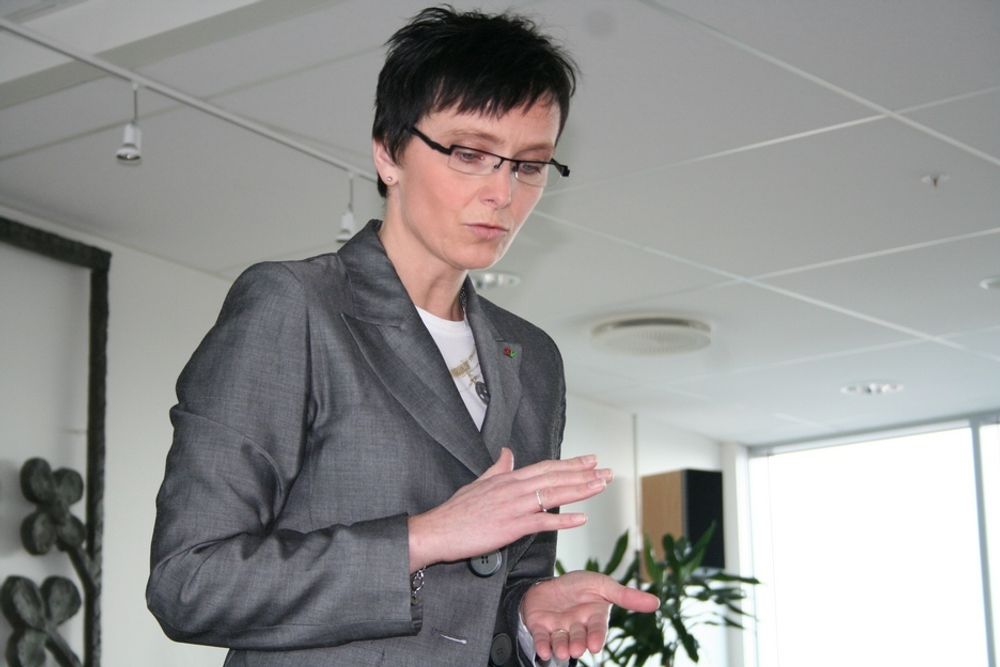 Universalnøkkel. Fornyingsminister Heidi Grande Røys mener at det statlige borgerkortet kan bli den universelle nøkkelen til tjenester på nettet.