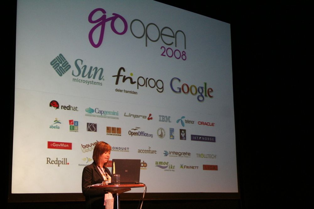 Friprogsenterets direktør Heidi Arnesen Austlid åpnet Go Open-konferansen i dag.