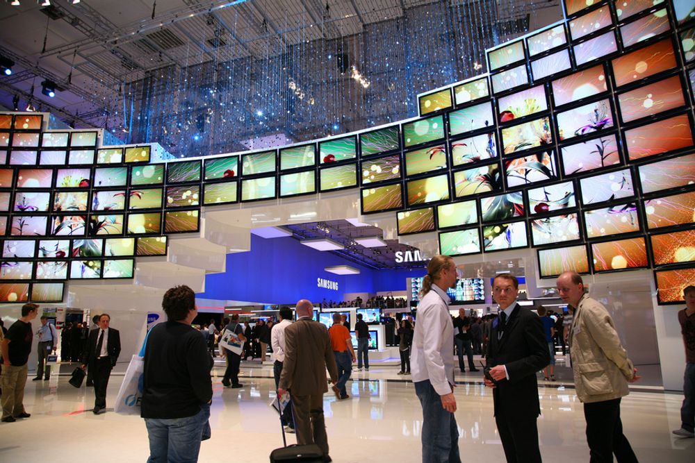 IFA: Samsung har leid en hel hall for å få plass til alt de vil vise fram. TV er åpenbart det de satser mest på.