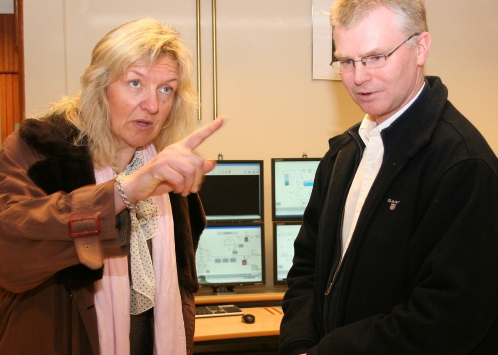 Politioverbetjent Marit Steinbakken, PST og Atle Valseth, sikkerhetssjef, IFE, HAlden.