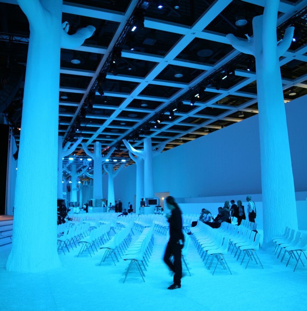 IFA. Sonys stilige hall var bygget som en blå eventyrskog. Det hele var meget effektfullt.