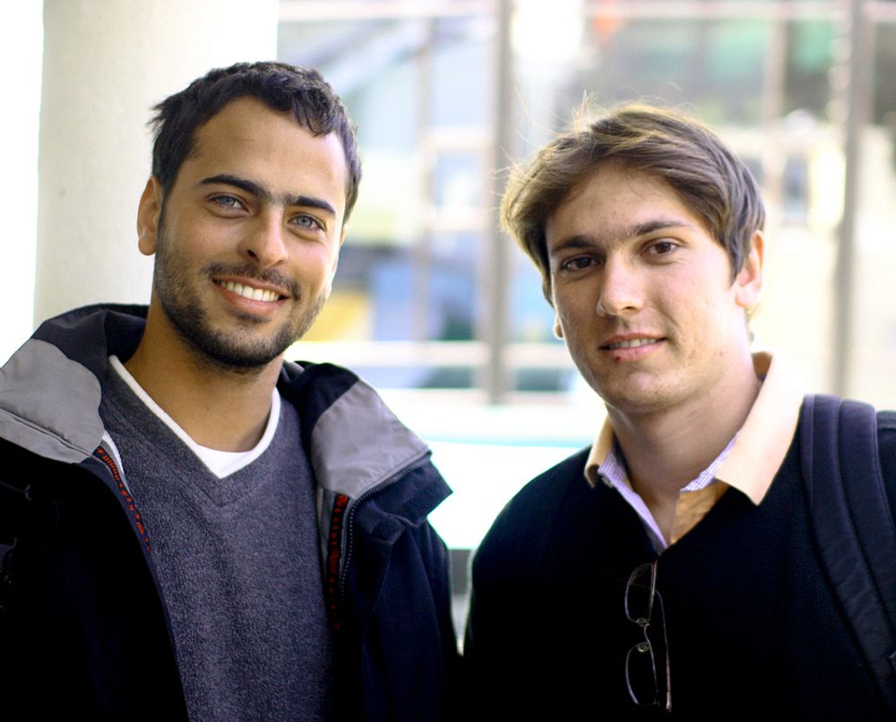 De brasilianske studentene Guilherme Corrêa Bastos (til venstre) og Braulio Farina Campagnaro besøker Høgskolen i Bergen.