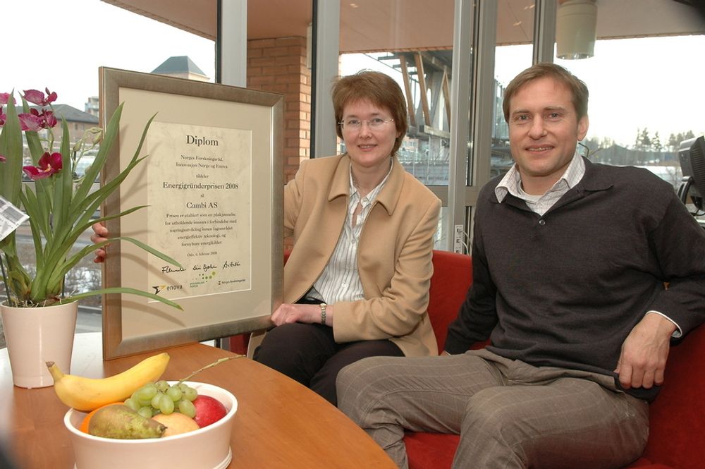 ENERGIGRÛNDER: I 2008 fikk Cambi energigründerprisen. Her med to sentrale medarbeidere, teknologidirektør Meret Norli og Harald Keiven
