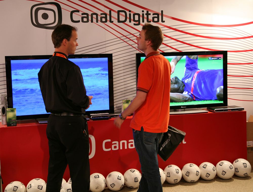 ELEKTROFIL-MESSA: Canal Digital rir høyt på at de har rettighetene til å vise årets fotball-EM.