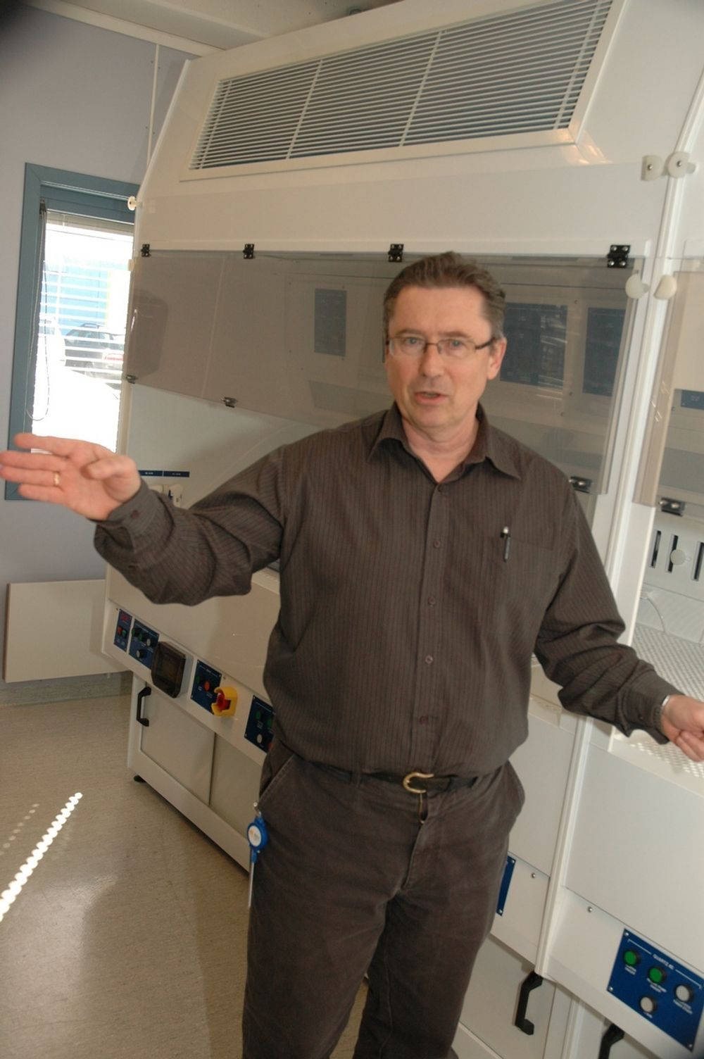 FOR TRANGT: - Vi har vokst ut av våre nåværende labfasiliteter, sier forskningsdirektør Øyvind Gjerstad ved REC ScanWafer.
