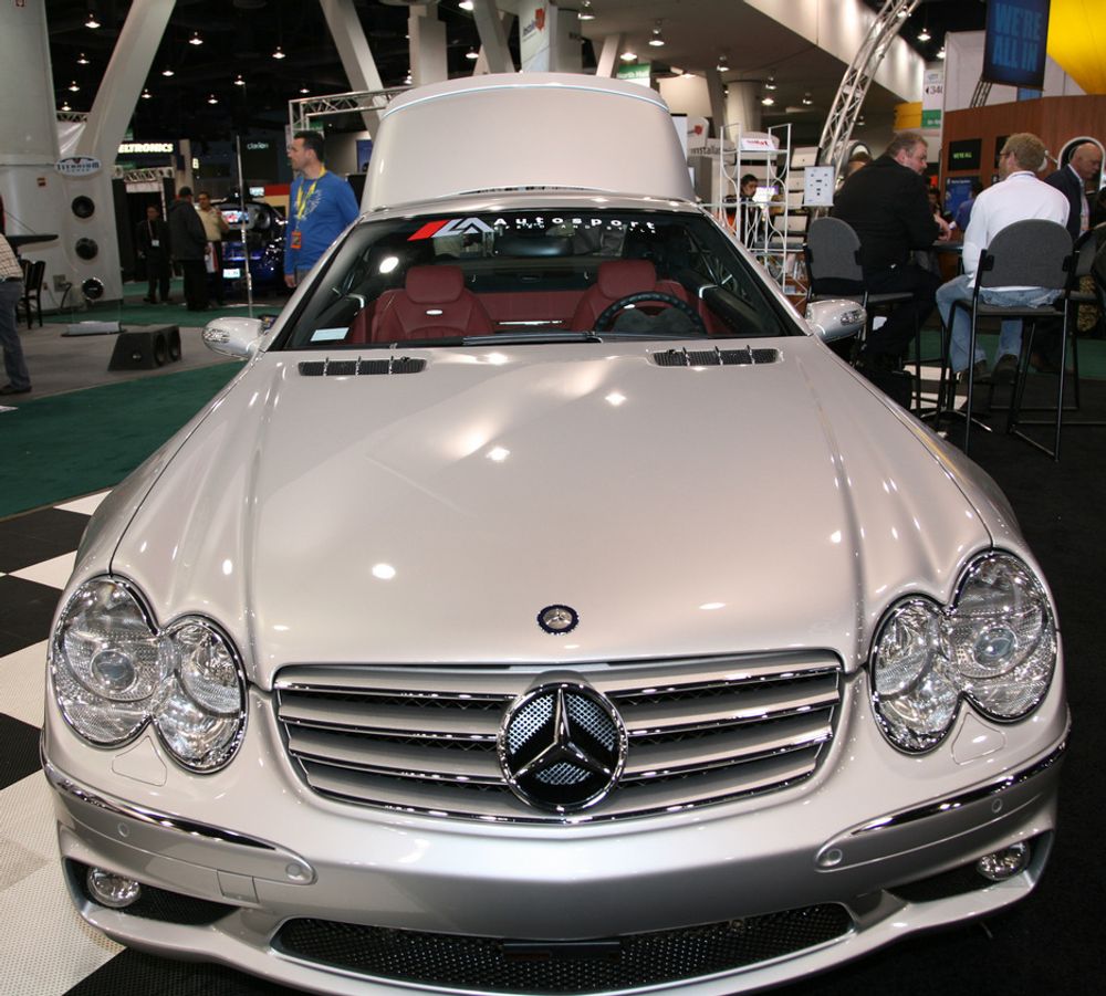 Selskapet Autosport brukte en Mercedes på sin stand.