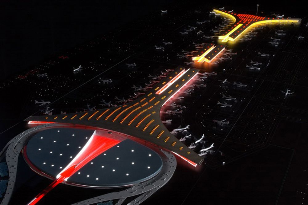 Terminal tre på Beijing internasjonale lufthavn åper om en måned. Den 986.000 kvadratmeter store konstruksjonen har fått en aerodynamisk og dragelignende form.