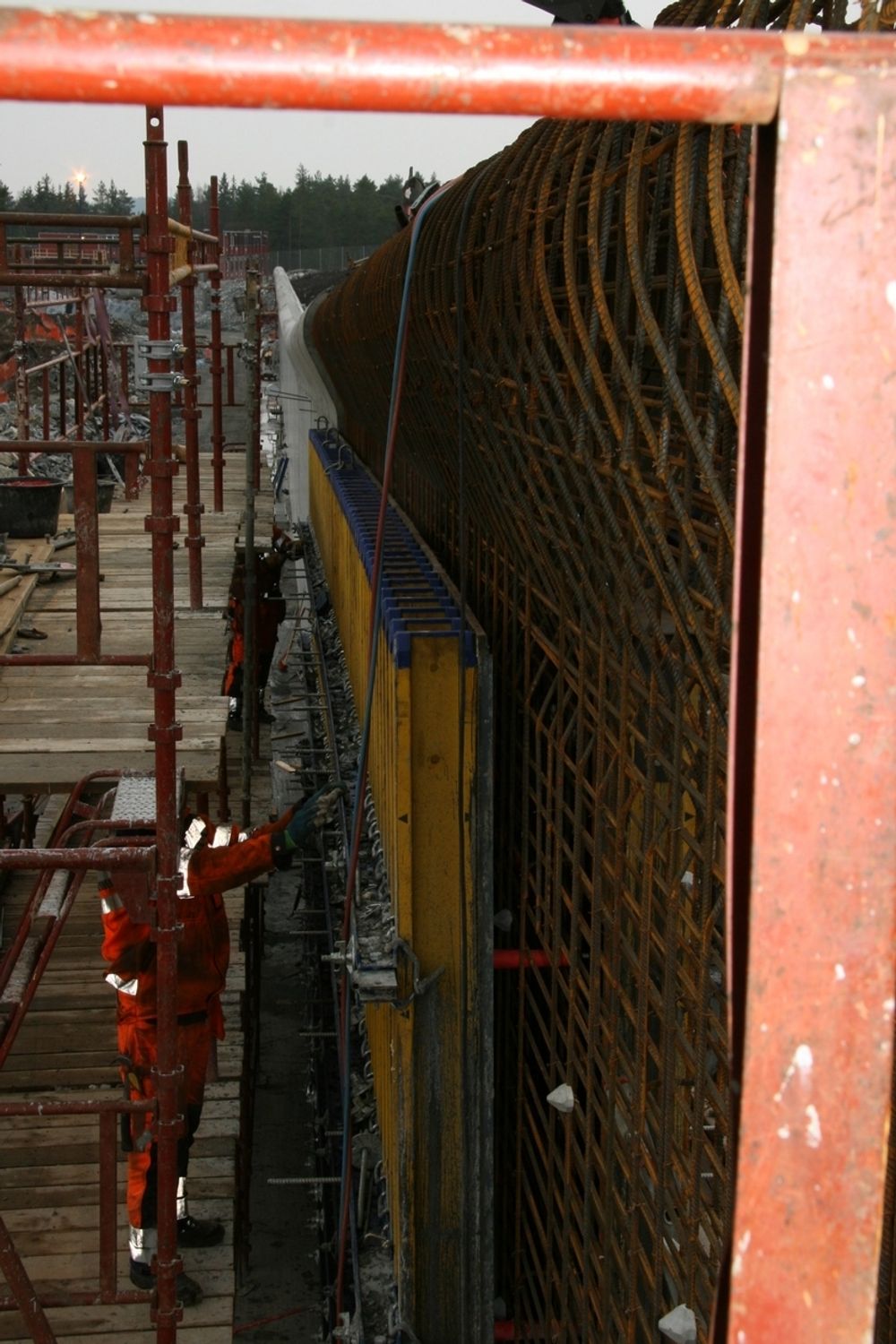 Byggingen av ringmuren rundt Halden fengsel, entreprenør Mesta. Mars2008