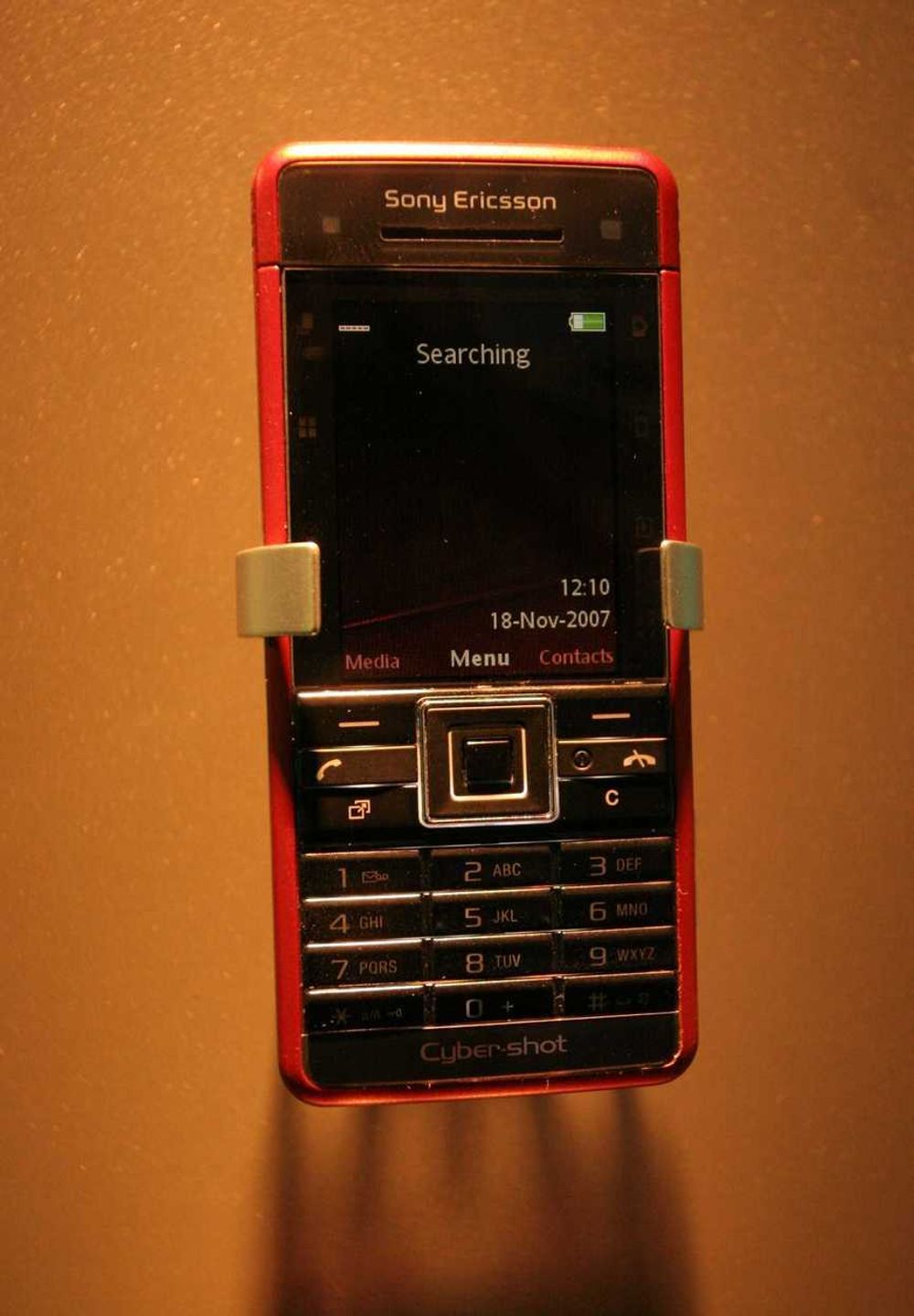 FRONT: Dette er det som venter deg når du tar en titt på den nye C902 fra Sony Ericsson.