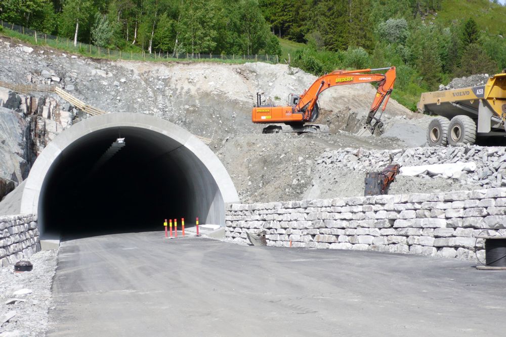 FERDIG: Tunnelinngangen mot Jordalsgrenda begynner snart å bli ferdig.FOTO: STATENS VEGVESEN