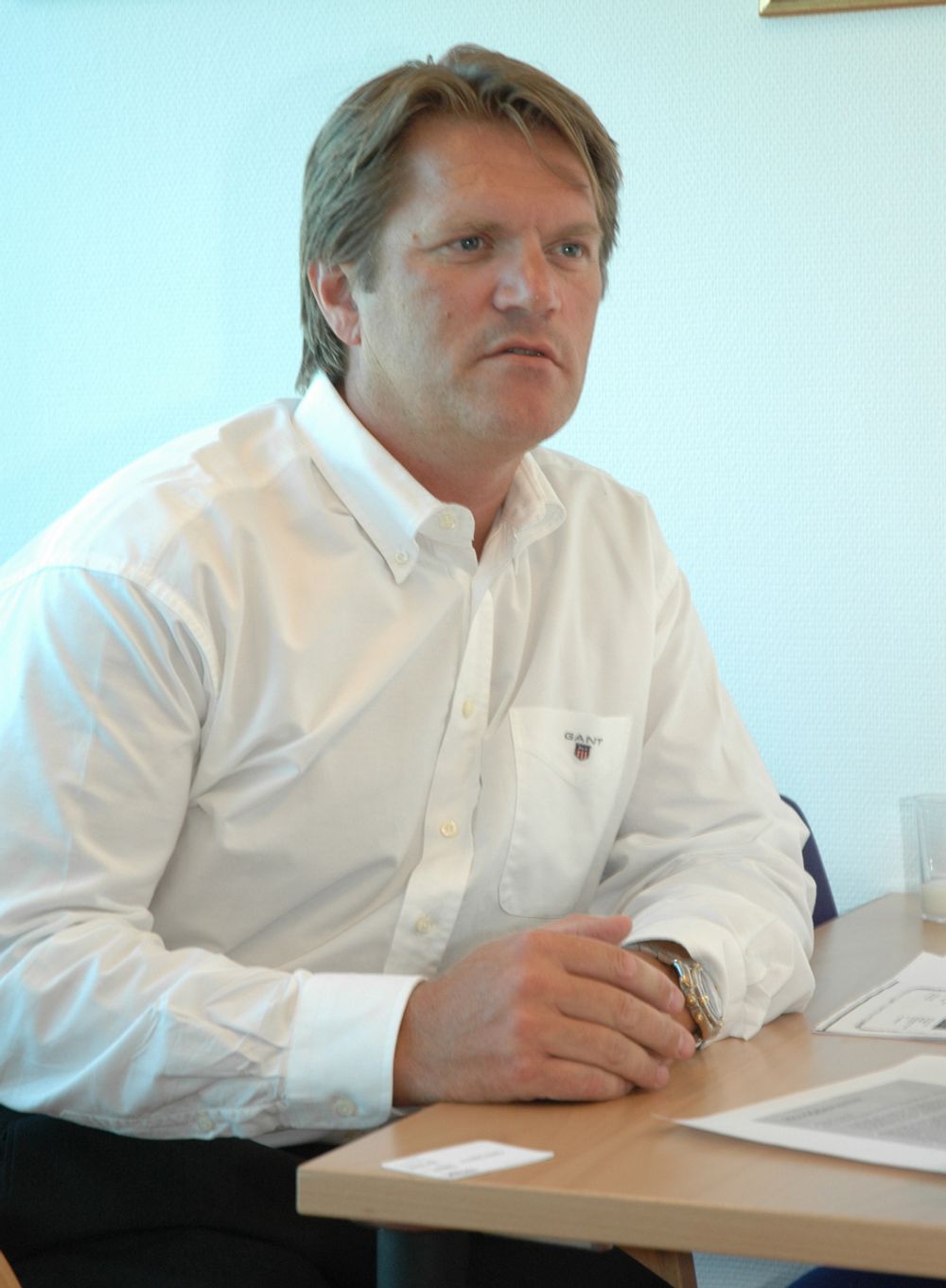 KRITISK: Jørn Gisvold, administrerende direktør i forskingsingsmegleren Norwegian Broker er meget kritisk til takstene som brukes ved boligsalg. ¿ De gir ingen informasjon av verdi, sier han.
