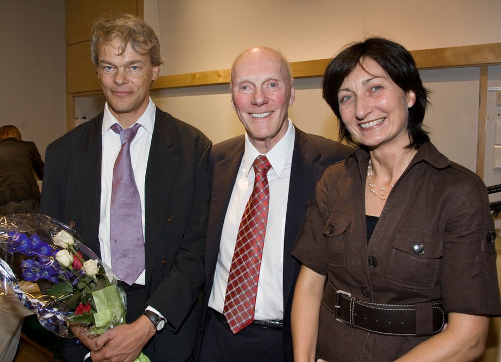 FREMST I FORSKNINGEN: Hver på sin måte bidrar Fred Kavli (midten) og ekteparet Edvard og May Britt Moser til at forskningsfronten innenfor nevrovitenskap tar nye, avgjørende skritt fremover. FOTO: THOR NIELSEN