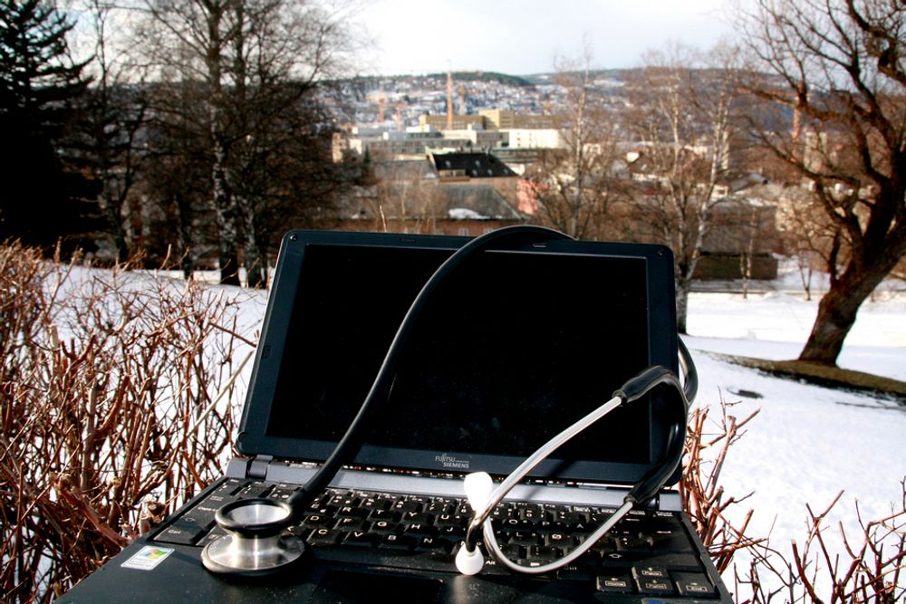 St. Olavs Hospital, laptop, PC, stetoskop, illustrasjonsfoto