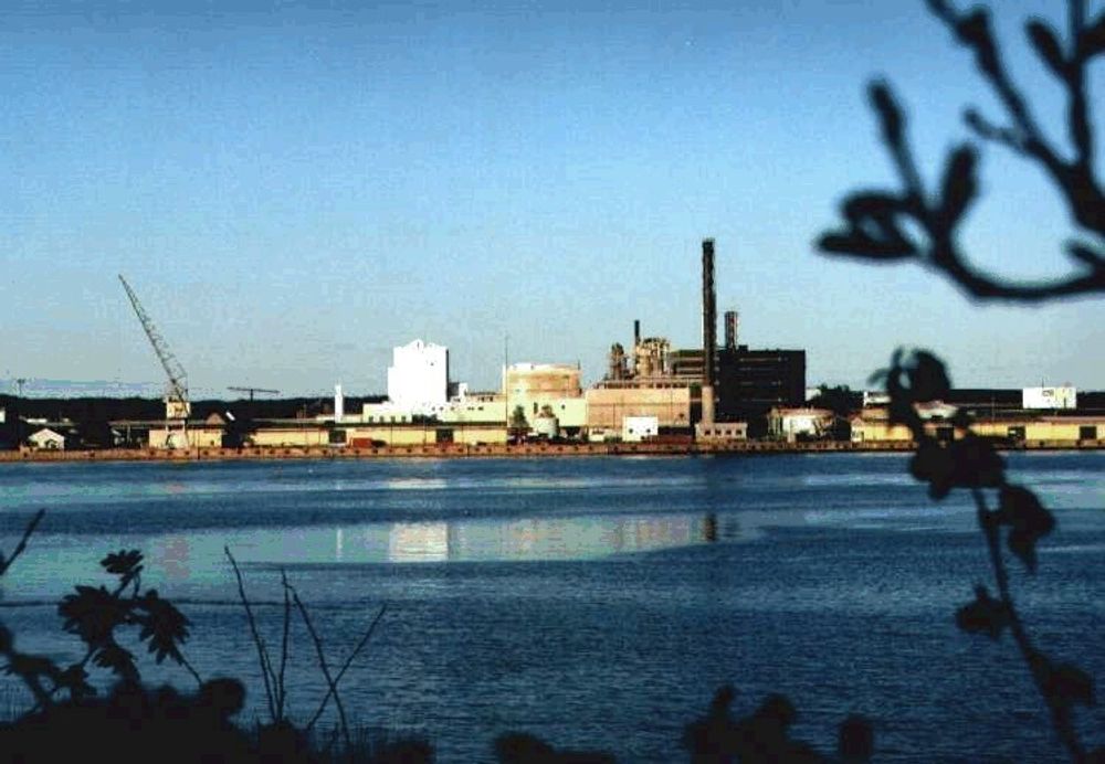 Kronos Titan i Fredrikstad bruker 17.000 tonn fyringsolje i året. Hadde  gass vært tilgjengelig, hadde de skiftet straks.