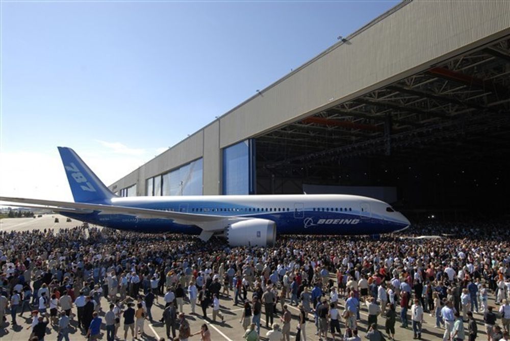 Første flygning med Airplane One av Boeings 787 Dreamliner er nå utsatt til oktober.